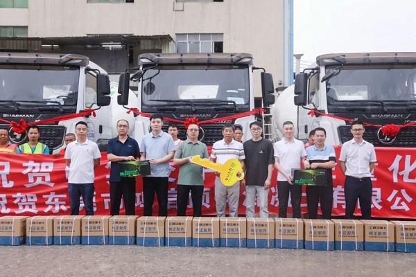 【發(fā)車新聞】陜汽&凌宇攪拌車交付客戶！
